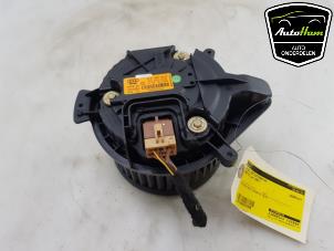 Gebruikte Kachel Ventilatiemotor Audi A4 Cabriolet (B6) 2.4 V6 30V Prijs € 30,00 Margeregeling aangeboden door AutoHam