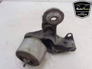 Gebruikte Motorsteun Audi A4 Cabriolet (B6) 2.4 V6 30V Prijs € 15,00 Margeregeling aangeboden door AutoHam