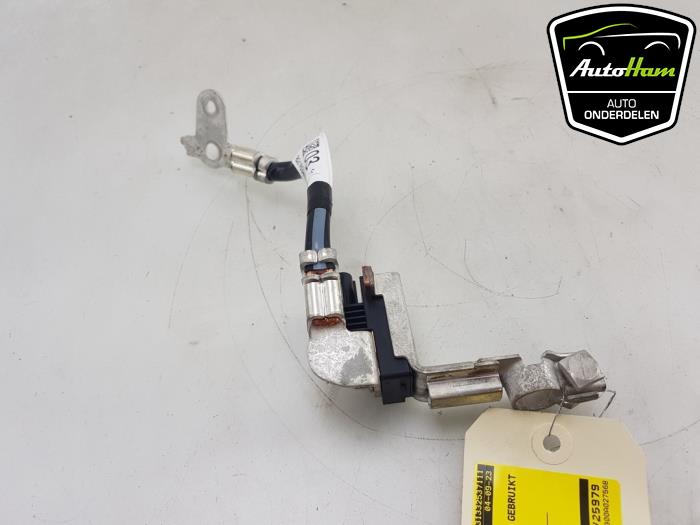 Accu sensor van een Toyota Yaris IV (P21/PA1/PH1) 1.5 12V Hybrid 115 2020