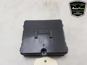 Gebruikte Computer Kachel Renault Captur (2R) 1.2 TCE 16V EDC Prijs € 35,00 Margeregeling aangeboden door AutoHam