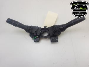 Gebruikte Licht + Raw Schakelaar Toyota Aygo (B40) 1.0 12V VVT-i Prijs € 40,00 Margeregeling aangeboden door AutoHam