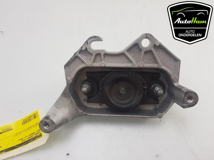 Gebruikte Versnellingsbak Steun Dacia Sandero III 1.0 TCe 90 12V Prijs € 25,00 Margeregeling aangeboden door AutoHam