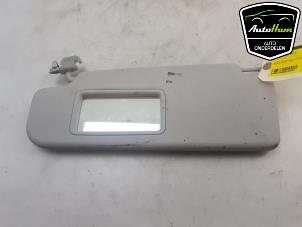 Gebruikte Zonneklep Volkswagen Up! (121) 1.0 12V 60 Prijs € 20,00 Margeregeling aangeboden door AutoHam