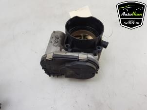 Gebruikte Gasklephuis Mercedes C (W205) C-180 1.6 16V Prijs € 25,00 Margeregeling aangeboden door AutoHam