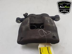 Gebruikte Remklauw (Tang) rechts-voor Ford Transit 2.0 TDCi 16V Eco Blue 170 Prijs € 50,00 Margeregeling aangeboden door AutoHam