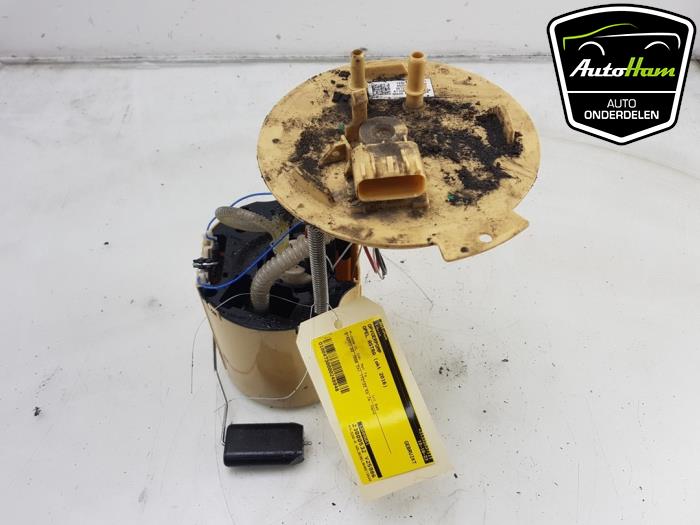 Gebruikte Tank element Pomp Opel Astra K Sports Tourer 1.6 CDTI 110 16V Prijs € 45,00 Margeregeling aangeboden door AutoHam