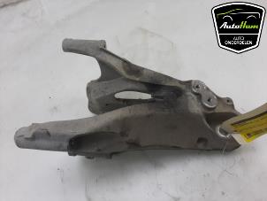 Gebruikte Motorrubber Volkswagen Transporter T6 2.0 TDI Prijs € 25,00 Margeregeling aangeboden door AutoHam