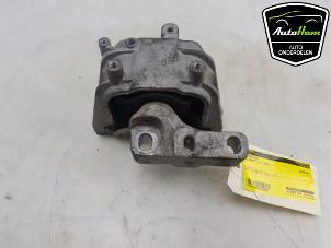 Gebruikte Motorrubber Volkswagen Caddy IV 2.0 TDI 150 Prijs € 25,00 Margeregeling aangeboden door AutoHam