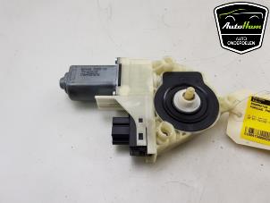 Gebruikte Motor electrisch raam Porsche Panamera (970) 3.0 V6 24V 4S Prijs € 50,00 Margeregeling aangeboden door AutoHam