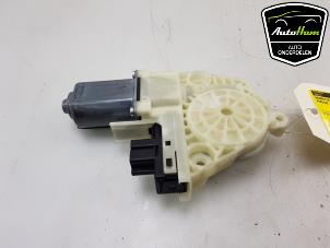 Gebruikte Motor electrisch raam Porsche Panamera (970) 3.0 V6 24V 4S Prijs € 50,00 Margeregeling aangeboden door AutoHam