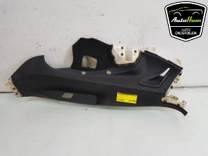 Gebruikte Stijlbekleding links-achter Porsche Panamera (970) 3.0 V6 24V 4S Prijs € 95,00 Margeregeling aangeboden door AutoHam