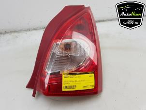 Gebruikte Achterlicht rechts Renault Twingo II (CN) 1.2 16V Prijs € 45,00 Margeregeling aangeboden door AutoHam