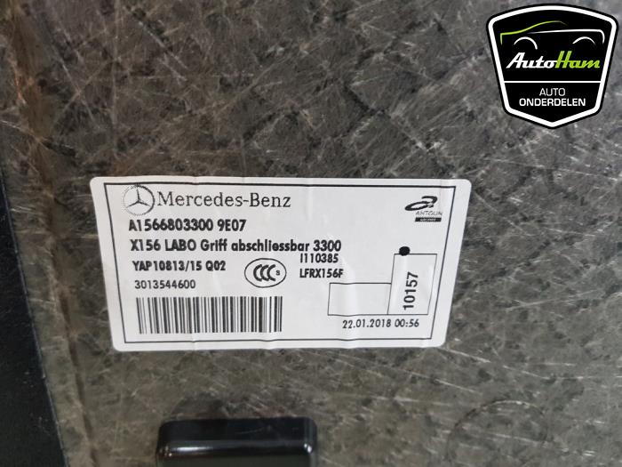 Vloerplaat bagageruimte van een Mercedes-Benz GLA (156.9) 1.6 180 16V 2018