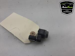 Gebruikte PDC Sensor Renault Clio V (RJAB) 1.0 TCe 90 12V Prijs € 25,00 Margeregeling aangeboden door AutoHam