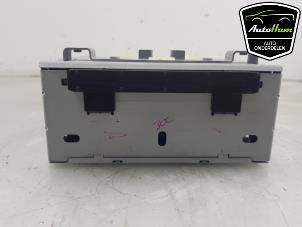 Gebruikte Radio CD Speler Ford Fiesta 6 (JA8) 1.0 SCI 12V 80 Prijs € 75,00 Margeregeling aangeboden door AutoHam