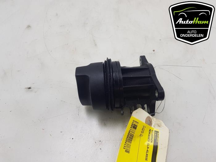 Oliedop van een Mercedes-Benz GLA (156.9) 1.6 180 16V 2018