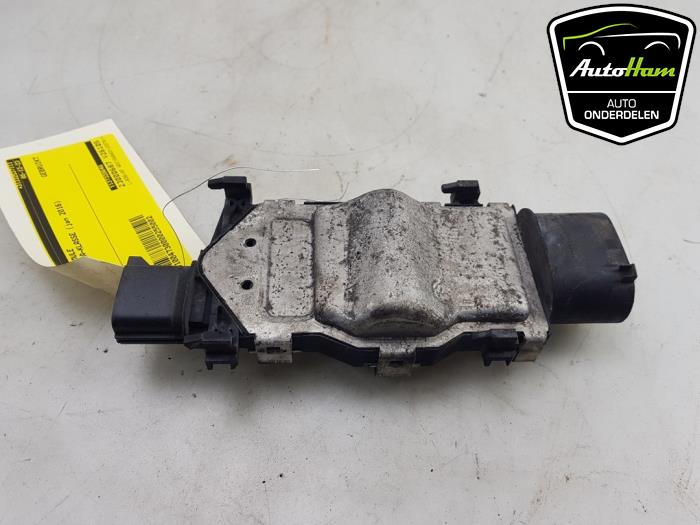 Koelvin module van een Mercedes-Benz GLA (156.9) 1.6 180 16V 2016