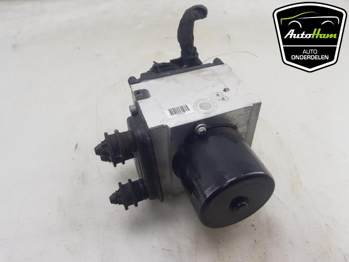 Gebruikte ABS Pomp Volkswagen Passat Variant (3C5) 1.8 TSI 16V Prijs € 50,00 Margeregeling aangeboden door AutoHam