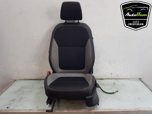 Gebruikte Voorstoel links Skoda Fabia III Combi (NJ5) 1.0 TSI 12V Prijs € 150,00 Margeregeling aangeboden door AutoHam