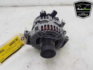 Gebruikte Dynamo Toyota Yaris Cross (PB1/PJ1) 1.5 12V Prijs op aanvraag aangeboden door AutoHam