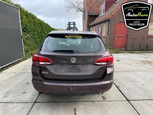 Gebruikte Achterbumper Opel Astra K Sports Tourer 1.4 16V Prijs € 250,00 Margeregeling aangeboden door AutoHam