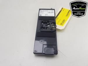 Gebruikte Antenne Versterker Volkswagen Golf VIII (CD1) 1.5 TSI BlueMotion 16V Prijs € 75,00 Margeregeling aangeboden door AutoHam