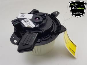 Gebruikte Aanjager Tesla Model S Plaid Prijs € 30,25 Inclusief btw aangeboden door AutoHam