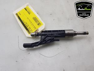 Gebruikte Injector (benzine injectie) Mini Mini (F55) 1.5 12V Cooper Prijs € 35,00 Margeregeling aangeboden door AutoHam