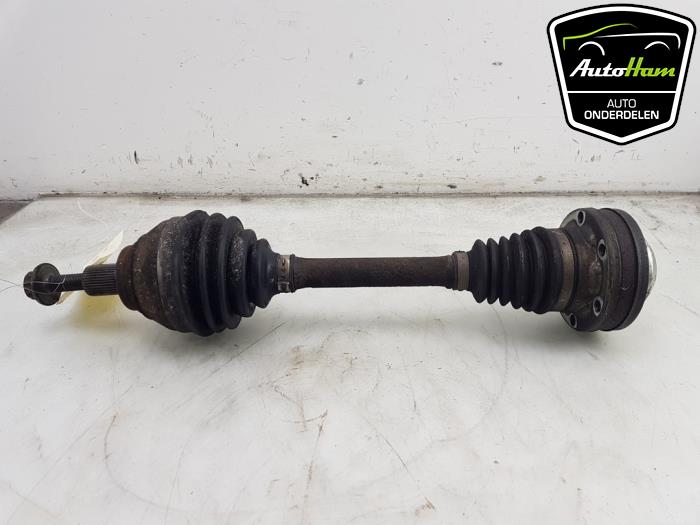 Gebruikte Aandrijfas links-voor Volkswagen Golf VII (AUA) 2.0 GTD 16V Prijs € 70,00 Margeregeling aangeboden door AutoHam