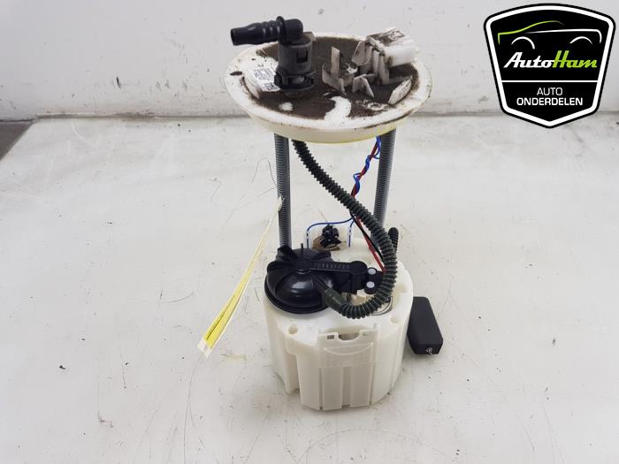 Gebruikte Tank element Pomp Opel Astra K 1.4 Turbo 16V Prijs € 45,00 Margeregeling aangeboden door AutoHam