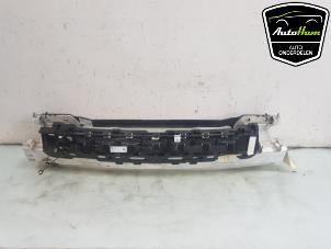 Gebruikte Bumperbalk achter BMW X5 (G05) xDrive 45 e iPerformance 3.0 24V Prijs € 150,00 Margeregeling aangeboden door AutoHam