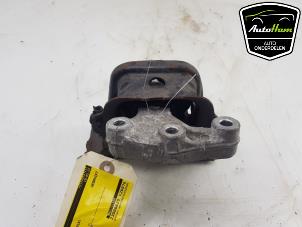 Gebruikte Motorrubber Opel Crossland (X) 1.6 CDTi 100 Prijs € 15,00 Margeregeling aangeboden door AutoHam