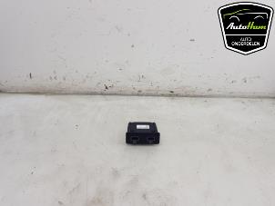 Gebruikte AUX/USB aansluiting Renault Express 1.5 dCi 95 Prijs € 30,00 Margeregeling aangeboden door AutoHam