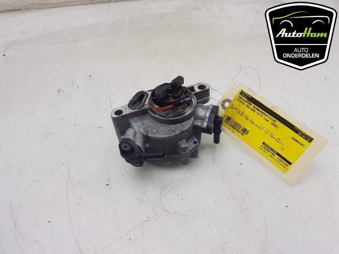 Gebruikte Vacuumpomp Rembekrachtiging Toyota ProAce City 1.5 D-4D 100 Prijs € 25,00 Margeregeling aangeboden door AutoHam