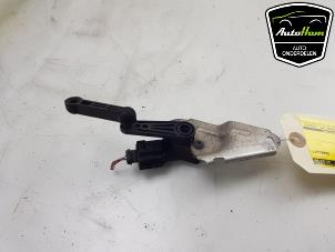 Gebruikte Xenon hoogteregelaar Tesla Model 3 Long Range AWD 75 kWh Prijs € 30,25 Inclusief btw aangeboden door AutoHam