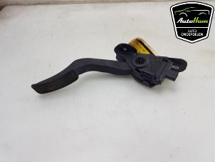 Gebruikte Gaspedaal Tesla Model S 75D Prijs € 24,20 Inclusief btw aangeboden door AutoHam