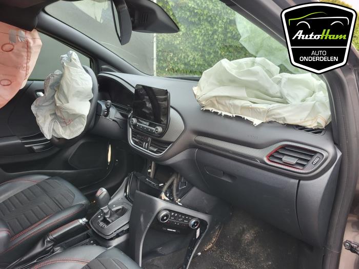 Airbag Module van een Ford Puma 1.0 Ti-VCT EcoBoost 12V 2021