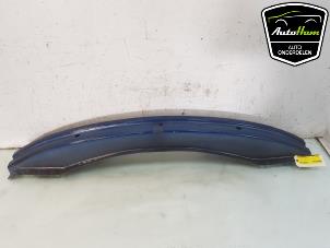 Gebruikte Bumperbalk achter Tesla Model S 75D Prijs € 60,50 Inclusief btw aangeboden door AutoHam