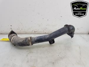 Gebruikte Intercooler Buis Volkswagen Caddy IV 2.0 TDI 75 Prijs € 40,00 Margeregeling aangeboden door AutoHam