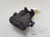 Remklauw (Tang) links-achter van een Opel Insignia Sports Tourer 1.5 Turbo 16V 165 2020