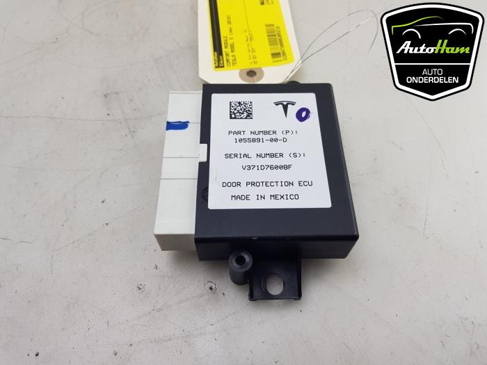 Gebruikte Sam module Tesla Model X 100X Prijs € 25,00 Margeregeling aangeboden door AutoHam