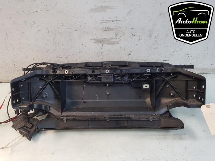 Frontpaneel van een Tesla Model X 100X 2018