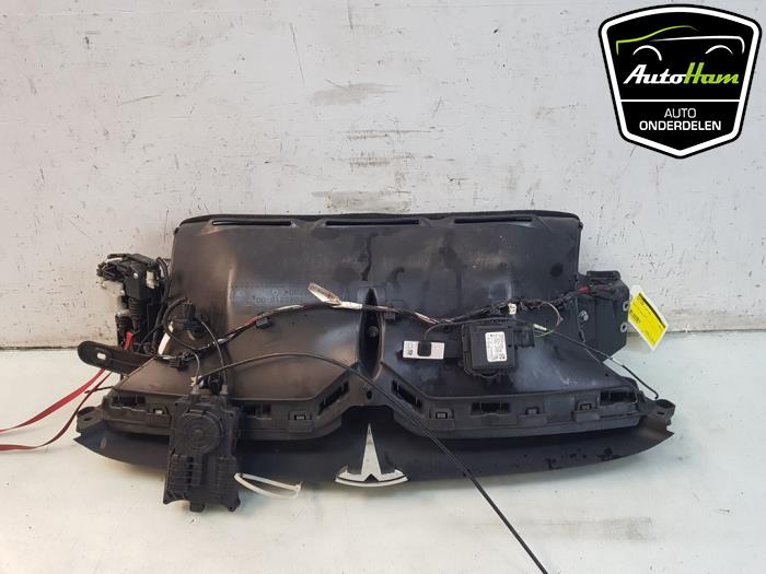 Frontpaneel van een Tesla Model X 100X 2018