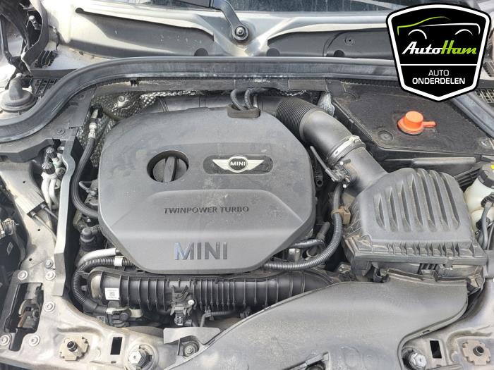 Motor van een MINI Mini (F55) 2.0 16V Cooper S 2014