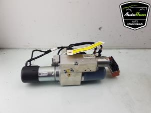 Gebruikte Cabriodak Motor BMW M8 (F91) M850i xDrive Twin Turbo V8 32V Prijs op aanvraag aangeboden door AutoHam