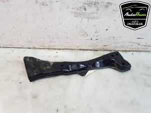 Gebruikte Draagarmsteun rechtsvoor Ford Kuga III (DFK) 2.5 PHEV 16V Prijs € 40,00 Margeregeling aangeboden door AutoHam