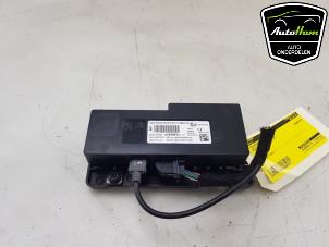 Gebruikte Module Telefoon Peugeot 208 I (CA/CC/CK/CL) 1.2 Vti 12V PureTech Prijs € 50,00 Margeregeling aangeboden door AutoHam