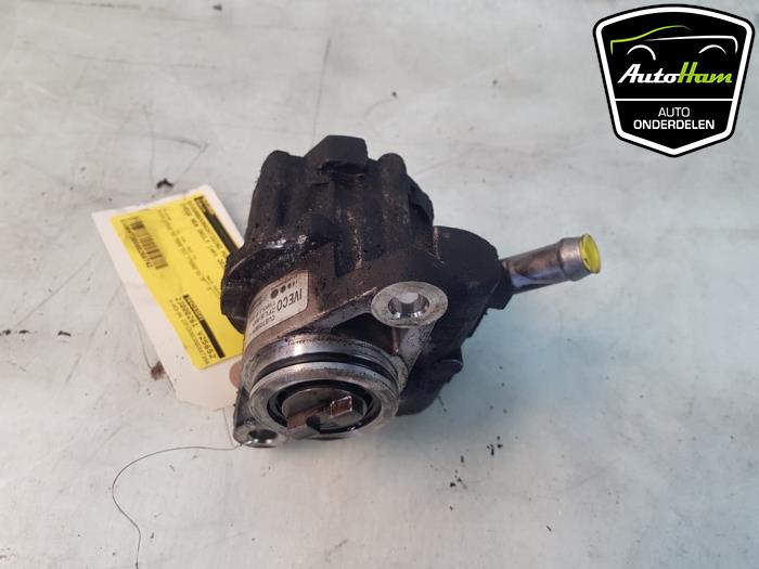 Gebruikte Pomp Servo Iveco New Daily VI 35C17, 35S17, 40C17, 50C17, 65C17, 70C17 Prijs € 75,00 Margeregeling aangeboden door AutoHam