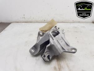 Gebruikte Motorrubber Mazda 3 Sport (BP) 2.0 SkyActiv-G 122 Mild Hybrid 16V Prijs € 40,00 Margeregeling aangeboden door AutoHam