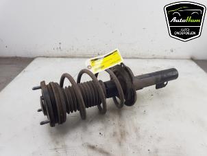 Gebruikte Schokdemper links-voor Mazda 3 Sport (BP) 2.0 SkyActiv-G 122 Mild Hybrid 16V Prijs € 175,00 Margeregeling aangeboden door AutoHam